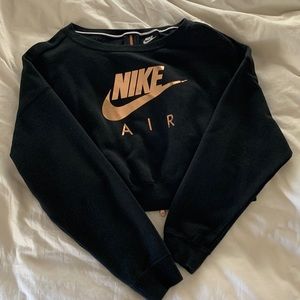 nike cropped crewneck with zipper back
